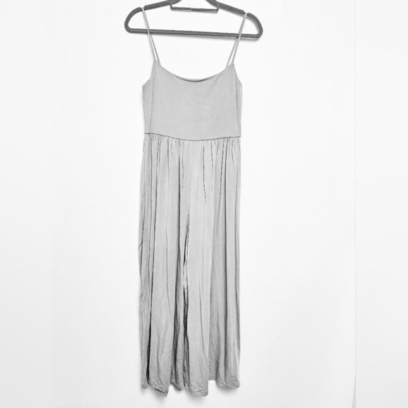 Wilfred Aritzia Sz M Wide Leg Minimalist pull on Jumper Romper suit Ash Gray - Picture 1 of 9